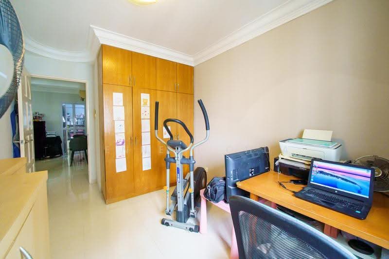 19 Jalan Membina, 19 Jalan Membina, Alexandra / Commonwealth, 3 Bedrooms, 968 sqft, HDB Flat For Sale, by Kenneth Chua, 500293297 - Study - PropertyGuru.com.sg