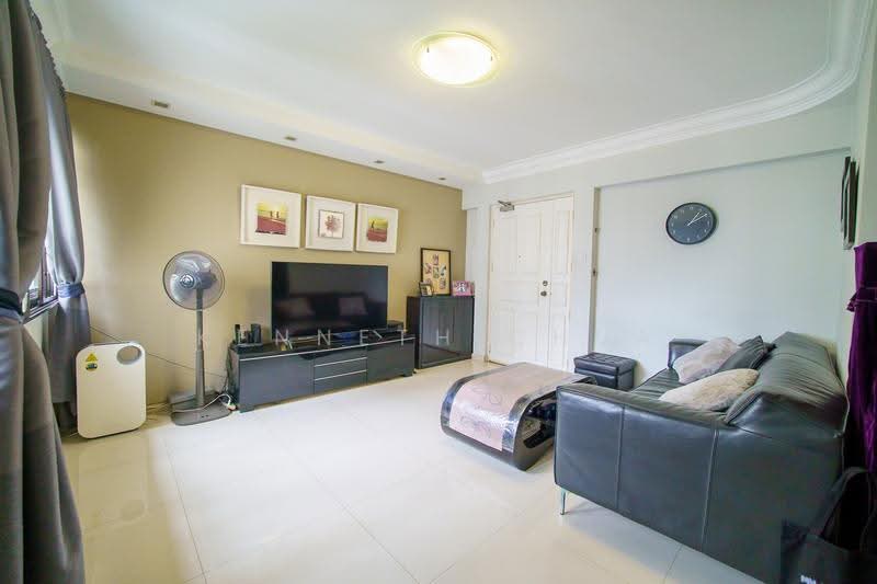 19 Jalan Membina, 19 Jalan Membina, Alexandra / Commonwealth, 3 Bedrooms, 968 sqft, HDB Flat For Sale, by Kenneth Chua, 500293297 - Living Room - PropertyGuru.com.sg