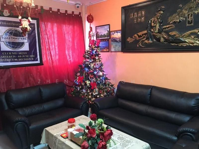 506A Wellington Circle, 506A Wellington Circle, Sembawang / Yishun, Room Rental, 120 sqft, HDB Flat For Rent, by Zheng Ronghua 郑荣华, 500293327 - Living Room - PropertyGuru.com.sg