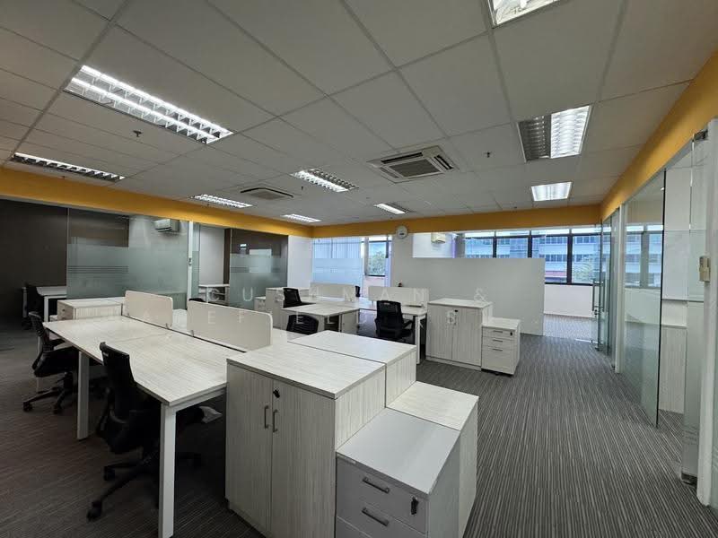 Ramp-up Fully Fitted Space in Ubi Industrial. Walk to Ubi MRT!, 33 Ubi Avenue 3, Eunos / Geylang / Paya Lebar, 3,130 sqft, Light Industrial (B1) For Rent, by MONICA, 500293359 - Workstations - CommercialGuru.com.sg