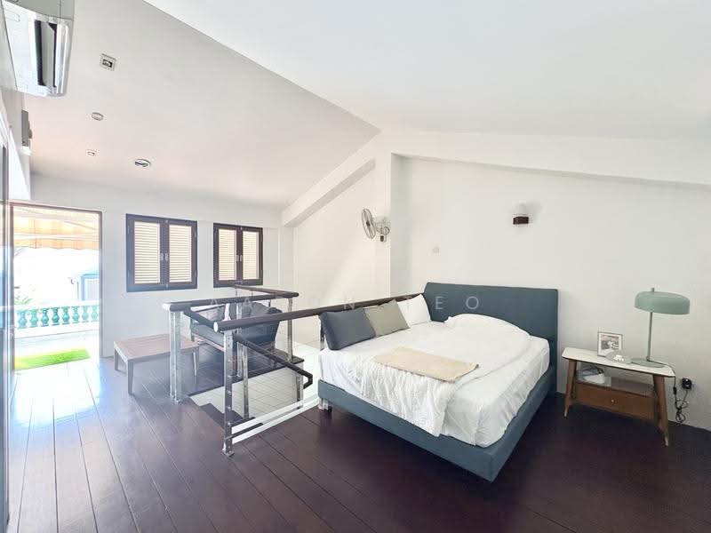 Rare Conservation House For Sale, Spottiswoode Park Road, Chinatown / Tanjong Pagar, 2 Bedrooms, 2,153 sqft, Conservation House For Sale, by Aaron Teo, 500293383 - Bedroom - PropertyGuru.com.sg