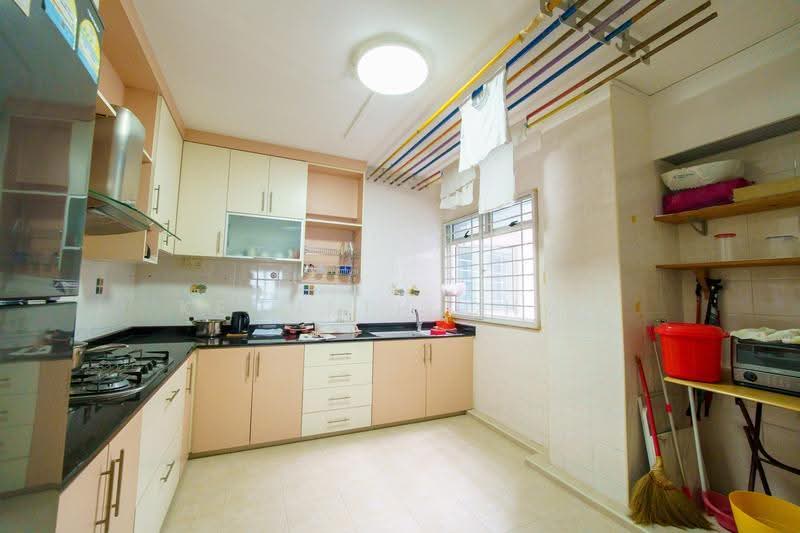 622 Bukit Batok Central, 622 Bukit Batok Central, Dairy Farm / Bukit Panjang / Choa Chu Kang, 3 Bedrooms, 1,184 sqft, HDB Flat For Sale, by Kenneth Chua, 500293388 - Kitchen - PropertyGuru.com.sg