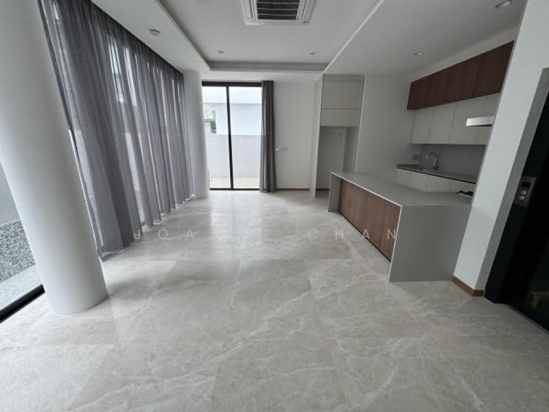 Brand New 2.5 Storey Detached @ Sian Tuan Ave / Hua Guan Ave, Clementi Park / Upper Bukit Timah, 7 Bedrooms, 10,244 sqft, Detached House For Sale, by Joanne Chan, 500293393 - PropertyGuru.com.sg