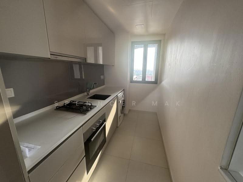 Lake Grande, 8 Jurong Lake Link, Boon Lay / Jurong / Tuas, 2 Bedrooms, 721 sqft, Condominium For Rent, by Spenncer Mak, 500293409 - Kitchen - PropertyGuru.com.sg