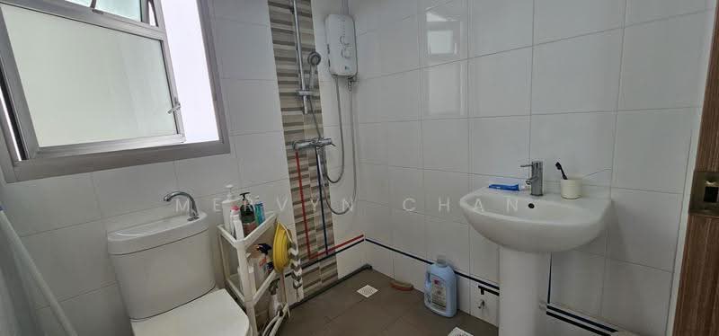 647B Senja Close, , Studio, 387 sqft, HDB Flat For Rent, by Mervyn Chan, 500293455 - Bathroom - PropertyGuru.com.sg