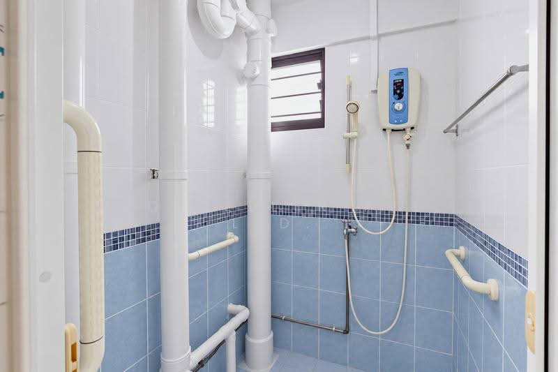 663 Buffalo Road, 663 Buffalo Road, Farrer Park / Serangoon Rd, 3 Bedrooms, 883 sqft, HDB Flat For Sale, by Kit Toh, 500293474 - Bathroom - PropertyGuru.com.sg