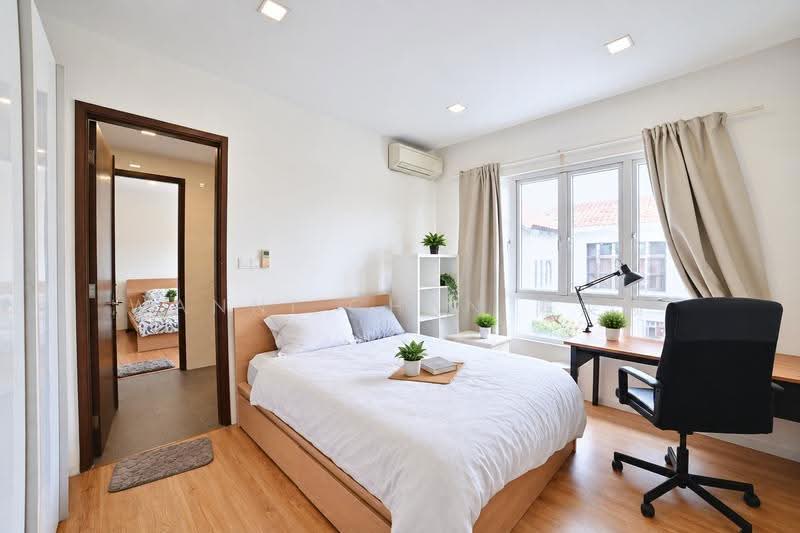 Jalan Grisek, Eunos / Geylang / Paya Lebar, 6 Bedrooms, 4,827 sqft, Semi-Detached House For Sale, by Wanni Chan 陈寀颖, 500293476 - Bedroom - PropertyGuru.com.sg