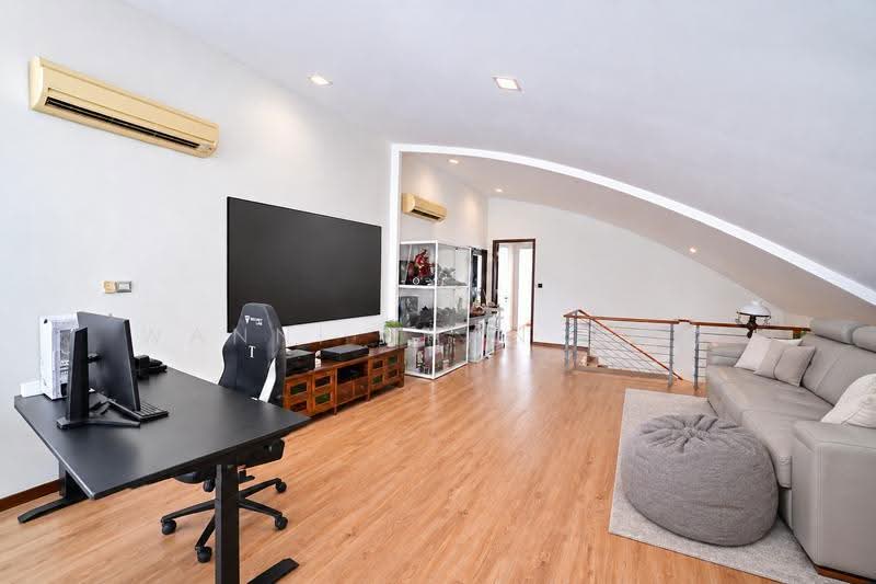Jalan Grisek, Eunos / Geylang / Paya Lebar, 6 Bedrooms, 4,827 sqft, Semi-Detached House For Sale, by Wanni Chan 陈寀颖, 500293476 - Living Room - PropertyGuru.com.sg