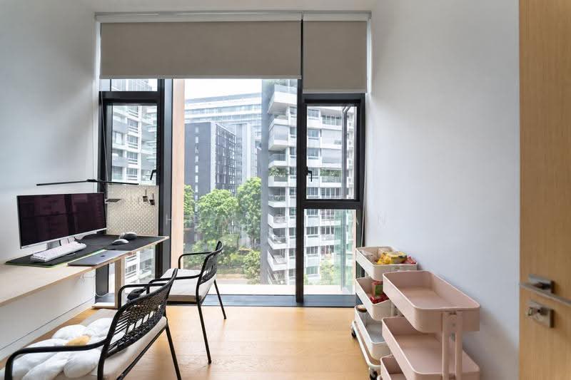 Cairnhill 16, 16 Cairnhill Rise, Orchard / River Valley, 2 Bedrooms, 775 sqft, Condominium For Sale, by Huang Han, 500293487 - Study - PropertyGuru.com.sg