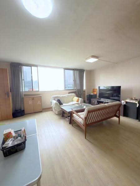 131 Bishan Street 12, 131 Bishan Street 12, Ang Mo Kio / Bishan / Thomson, 3 Bedrooms, 1,130 sqft, HDB Flat For Sale, by Rachel Tan, 500293489 - Living Room - PropertyGuru.com.sg