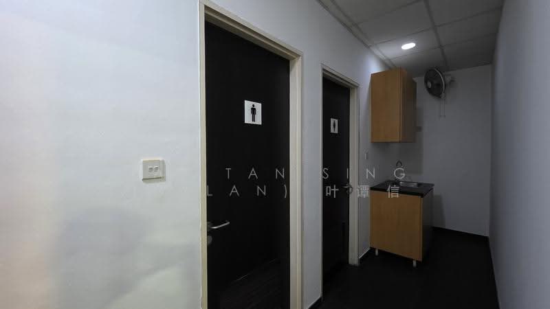T5 @ Tampines, Tampines Industrial Avenue 5, Pasir Ris / Tampines, 1,800 sqft, Factory / Workshop (B2) For Rent, by Yap Tan Sing (Dylan) 叶谭信, 500293492 - Toilets - CommercialGuru.com.sg