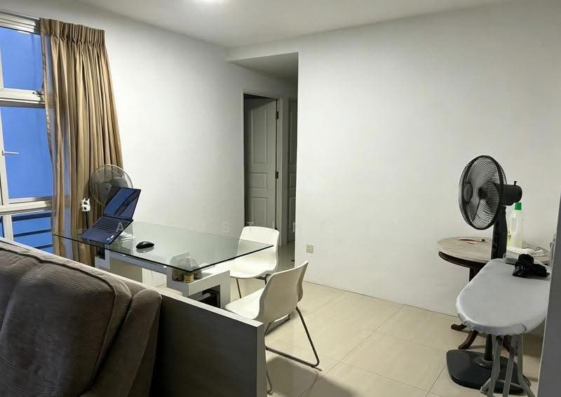2A Upper Boon Keng Road, 2A Upper Boon Keng Road, Eunos / Geylang / Paya Lebar, 3 Bedrooms, 969 sqft, HDB Flat For Rent, by Augustine Tan, 500293529 - Living Room - PropertyGuru.com.sg