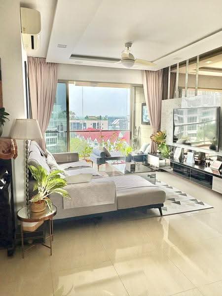 Sea Horizon, 1 Pasir Ris Rise, Pasir Ris / Tampines, 5 Bedrooms, 1,583 sqft, Condominium For Sale, by Chew Ling Ling 周鈴鈴, 500293566 - Living Room - PropertyGuru.com.sg