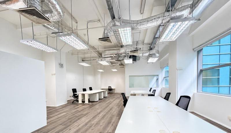Fitted Column-Free Office very near MRT | B1 Light Industrial, Harbourfront, Telok Blangah, Buona Vista / West Coast / Clementi New Town, 1,438 sqft, Office For Rent, by Jane Toh, 500293623 - Interior - CommercialGuru.com.sg