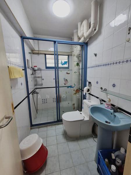 469A Admiralty Drive, 469A Admiralty Drive, Sembawang / Yishun, 3 Bedrooms, 1,474 sqft, HDB Flat For Rent, by Tanto Soh, 500293630 - Bathroom - PropertyGuru.com.sg