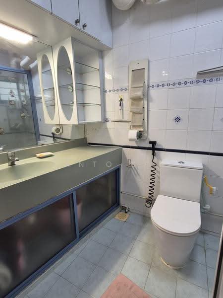 469A Admiralty Drive, 469A Admiralty Drive, Sembawang / Yishun, 3 Bedrooms, 1,474 sqft, HDB Flat For Rent, by Tanto Soh, 500293630 - Bathroom - PropertyGuru.com.sg
