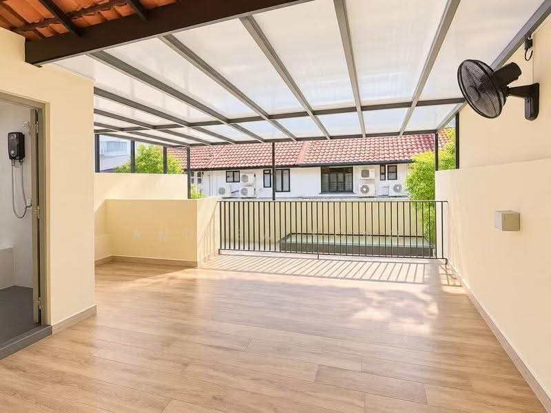 Sennett Estate, Macpherson Road, Macpherson / Potong Pasir, 4 Bedrooms, 1,800 sqft, Terraced House For Rent, by Andrew Yong, 500293632 - Balcony - PropertyGuru.com.sg