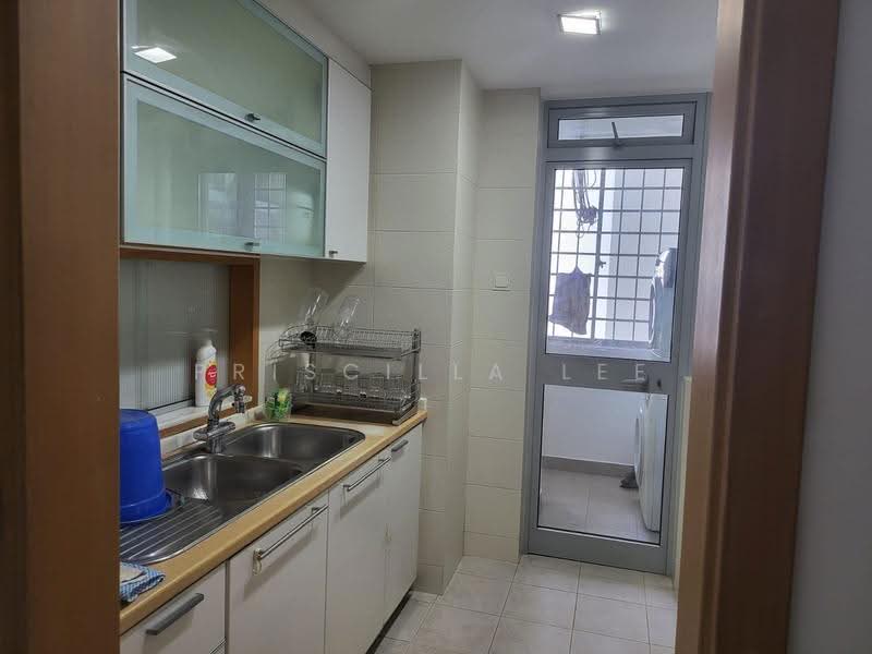 Hillview Regency, 28 Bukit Batok East Avenue 2, Dairy Farm / Bukit Panjang / Choa Chu Kang, Room Rental, 120 sqft, Condominium For Rent, by Priscilla Lee, 500293635 - Kitchen - PropertyGuru.com.sg