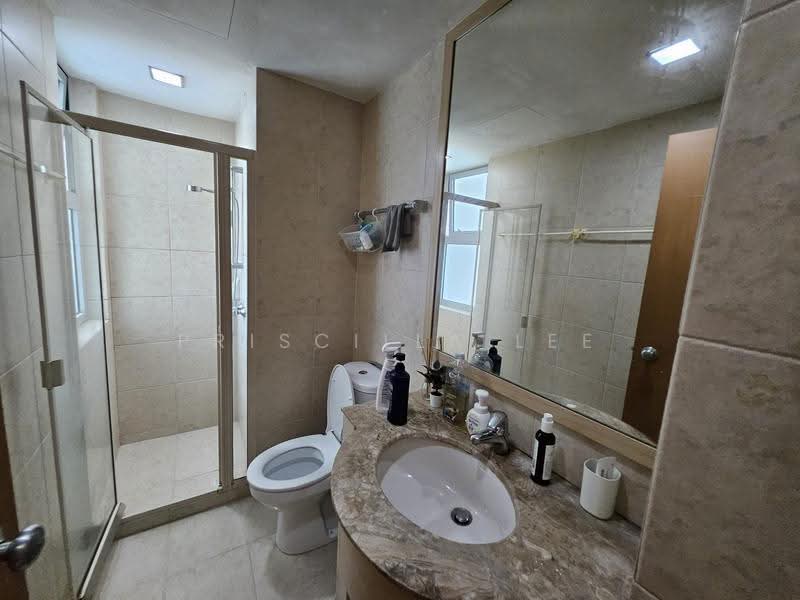 Hillview Regency, 28 Bukit Batok East Avenue 2, Dairy Farm / Bukit Panjang / Choa Chu Kang, Room Rental, 120 sqft, Condominium For Rent, by Priscilla Lee, 500293635 - Bathroom - PropertyGuru.com.sg