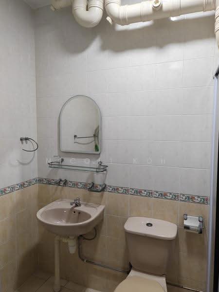 672A Jurong West Street 65, 672A Jurong West Street 65, Boon Lay / Jurong / Tuas, 3 Bedrooms, 1,184 sqft, HDB Flat For Sale, by Nicoll Koh, 500293638 - Bathroom - PropertyGuru.com.sg