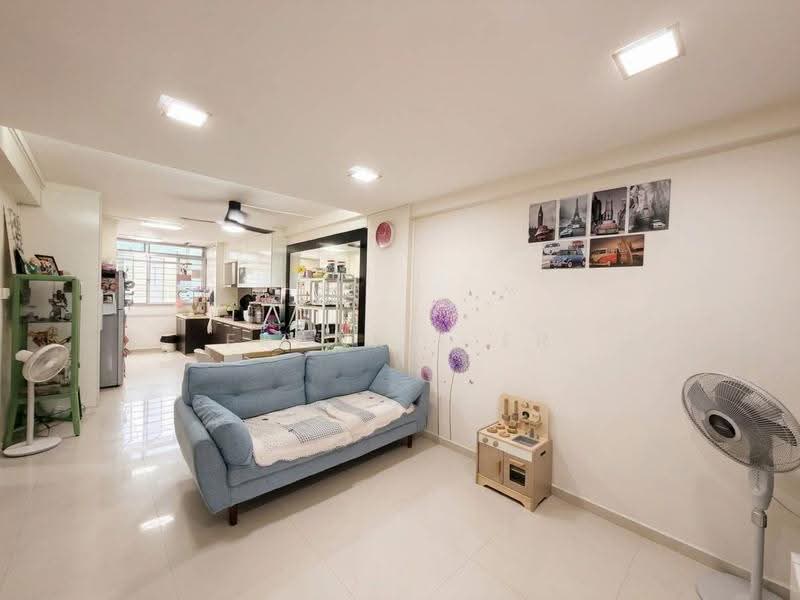 129 Marsiling Rise, 129 Marsiling Rise, Admiralty / Woodlands, 2 Bedrooms, 646 sqft, HDB Flat For Sale, by Frankie Er, 500293646 - Living Room - PropertyGuru.com.sg