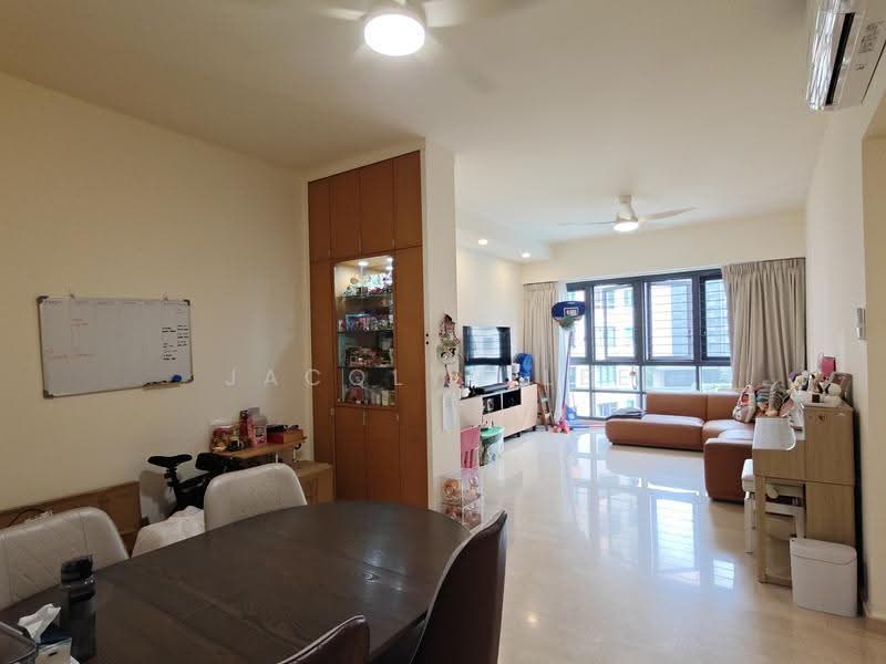 Haig Court, 156 Haig Road, East Coast / Marine Parade, 4 Bedrooms, 1,550 sqft, Condominium For Rent, by Jacqlyn Lee, 500293666 - Living Room - PropertyGuru.com.sg