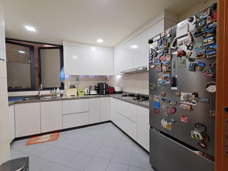 Haig Court, 156 Haig Road, East Coast / Marine Parade, 4 Bedrooms, 1,550 sqft, Condominium For Rent, by Jacqlyn Lee, 500293666 - Kitchen - PropertyGuru.com.sg