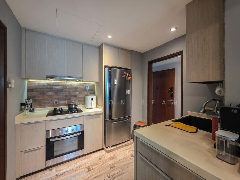 Hilltop Grove, 134 Hillview Avenue, Dairy Farm / Bukit Panjang / Choa Chu Kang, 2 Bedrooms, 1,012 sqft, Condominium For Sale, by Clauson Seah, 500293686 - Kitchen - PropertyGuru.com.sg