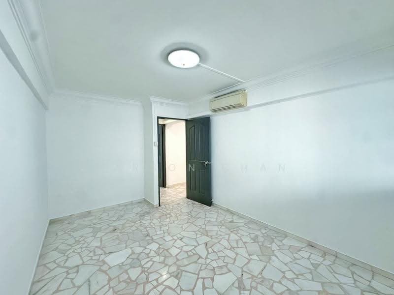 812 Tampines Avenue 4, 812 Tampines Avenue 4, Pasir Ris / Tampines, 3 Bedrooms, 980 sqft, HDB Flat For Sale, by Carson Chan, 500293693 - PropertyGuru.com.sg