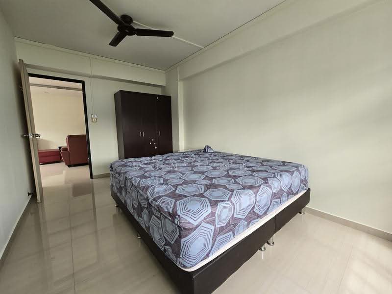 350 Tampines Street 33, 350 Tampines Street 33, Pasir Ris / Tampines, 3 Bedrooms, 1,313 sqft, HDB Flat For Sale, by Ron Loh, 500293698 - Bedroom - PropertyGuru.com.sg