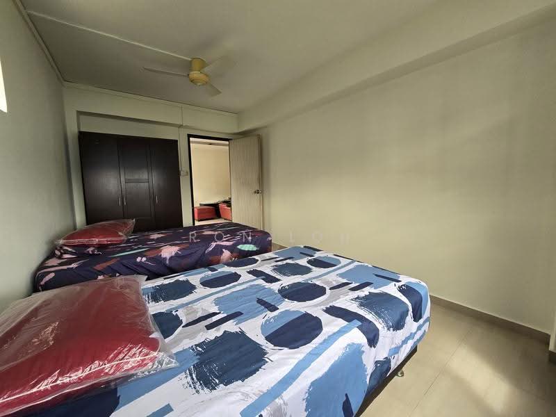 350 Tampines Street 33, 350 Tampines Street 33, Pasir Ris / Tampines, 3 Bedrooms, 1,313 sqft, HDB Flat For Sale, by Ron Loh, 500293698 - Bedroom - PropertyGuru.com.sg