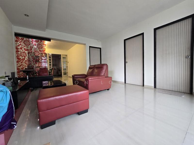 350 Tampines Street 33, 350 Tampines Street 33, Pasir Ris / Tampines, 3 Bedrooms, 1,313 sqft, HDB Flat For Sale, by Ron Loh, 500293698 - Living Room - PropertyGuru.com.sg