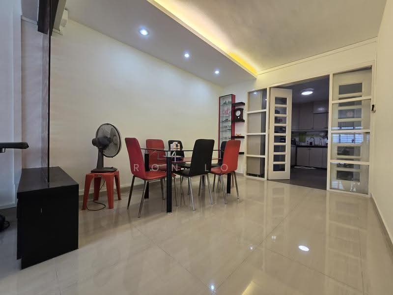 350 Tampines Street 33, 350 Tampines Street 33, Pasir Ris / Tampines, 3 Bedrooms, 1,313 sqft, HDB Flat For Sale, by Ron Loh, 500293698 - Dining Room - PropertyGuru.com.sg