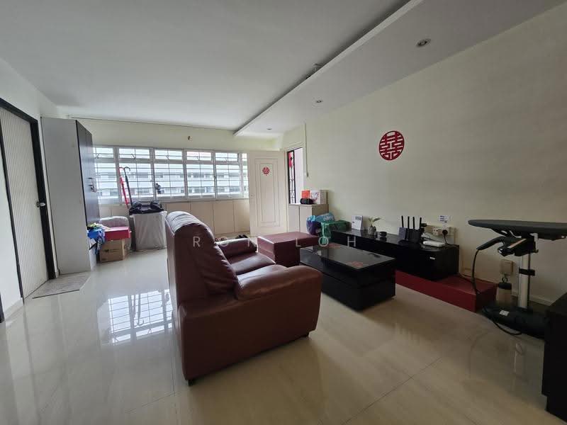 350 Tampines Street 33, 350 Tampines Street 33, Pasir Ris / Tampines, 3 Bedrooms, 1,313 sqft, HDB Flat For Sale, by Ron Loh, 500293698 - Living Room - PropertyGuru.com.sg
