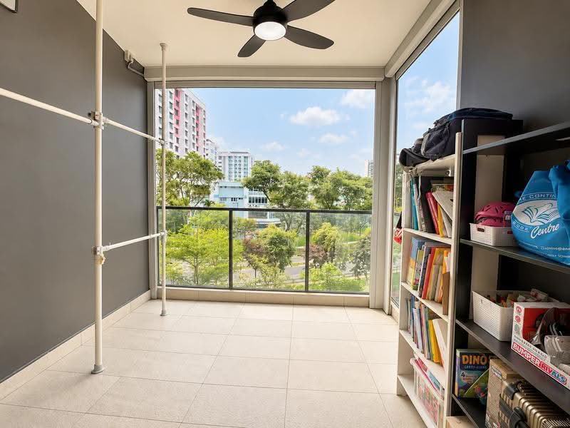 Affinity At Serangoon, Hougang / Punggol / Sengkang, 3 Bedrooms, 904 sqft, Condominium For Sale, by Adam K, 500293702 - Balcony - PropertyGuru.com.sg