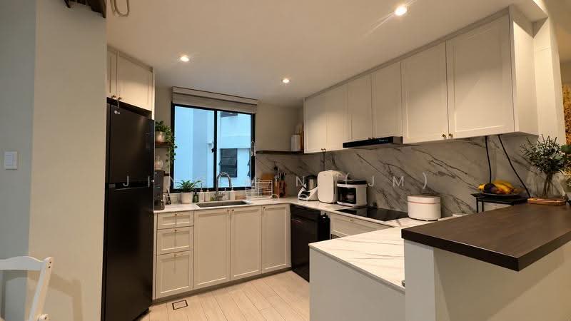 The Springbloom, 139 Serangoon Avenue 3, Hougang / Punggol / Sengkang, 2 Bedrooms, 1,130 sqft, Condominium For Sale, by Jing Min (JM) Loo, 500293706 - Kitchen - PropertyGuru.com.sg
