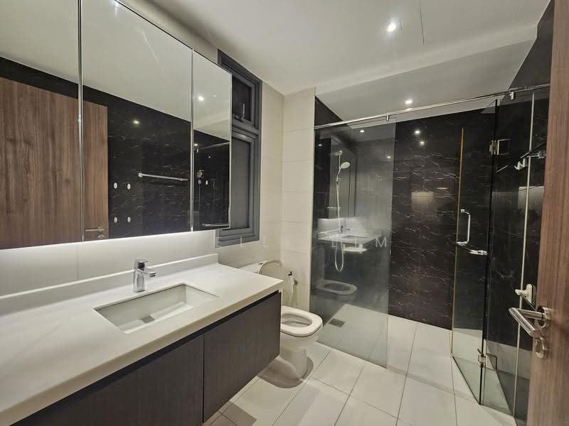 Palm Isles, 40 Flora Drive, Changi Airport / Changi Village, 1 Bedroom, 517 sqft, Condominium For Sale, by Joelle Lim, 500293716 - Bathroom - PropertyGuru.com.sg