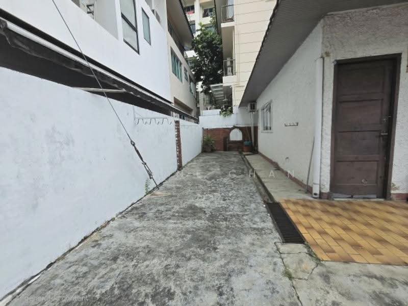 Freehold Semi-D 3676sf Land | Rebuild Potential: 3-Storey Mixed Landed Zone | Upper Changi Rd East, Upper Changi Road East, Bedok / Upper East Coast, 4 Bedrooms, 2,000 sqft, Semi-Detached House For Sale, by Joanne Chan, 500293722 - PropertyGuru.com.sg