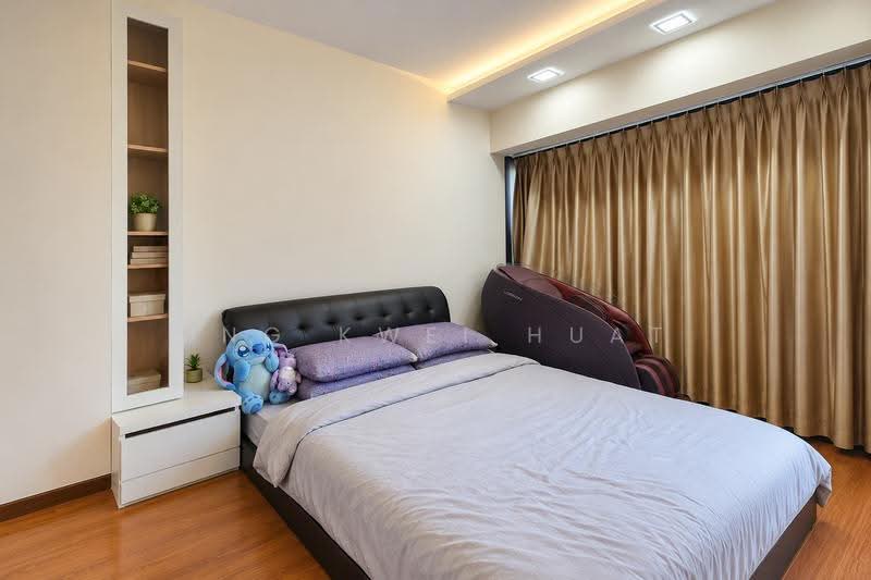 Lake Grande, 8 Jurong Lake Link, Boon Lay / Jurong / Tuas, 2 Bedrooms, 861 sqft, Condominium For Sale, by Ong Kwei Huat, 500293728 - Master Bedroom - PropertyGuru.com.sg