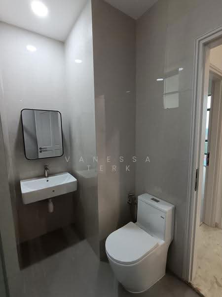 Common Bathroom