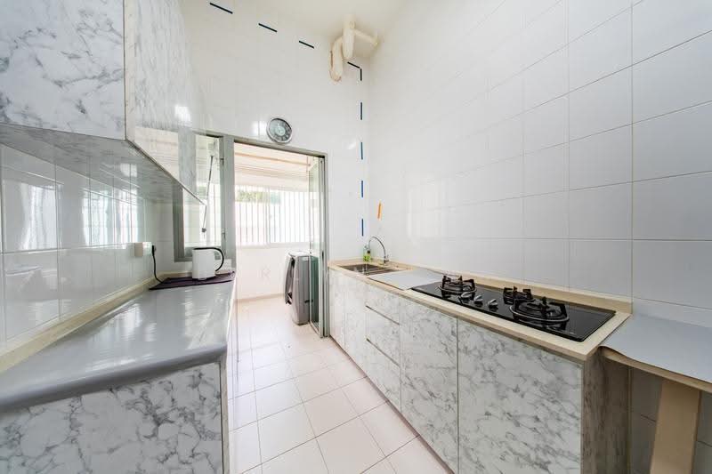 273B Punggol Place, 273B Punggol Place, Hougang / Punggol / Sengkang, 3 Bedrooms, 1,216 sqft, HDB Flat For Sale, by Berlyn Tan, 500293755 - Kitchen - PropertyGuru.com.sg