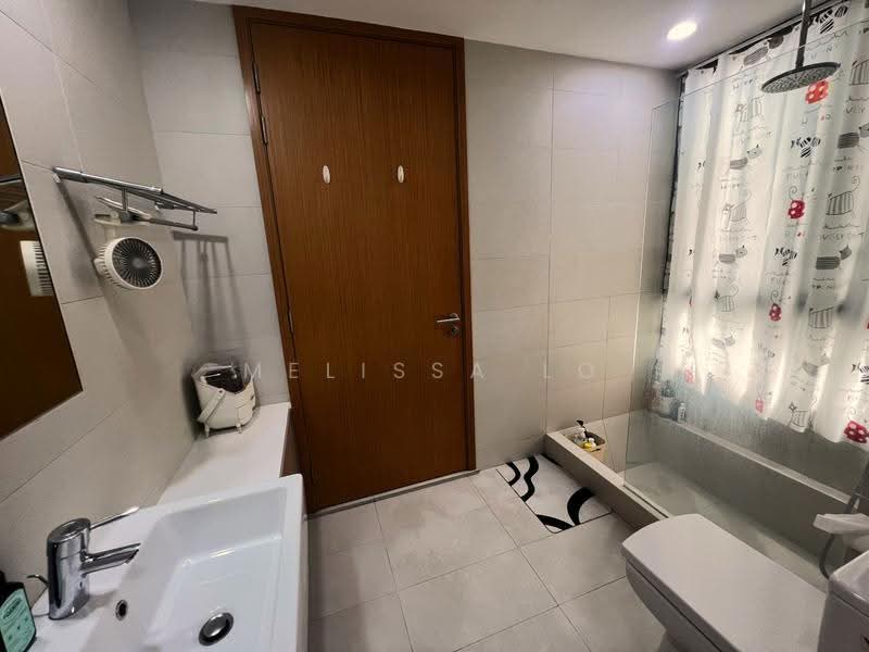 Beacon Heights, 8 Mar Thoma Road, Balestier / Toa Payoh, 2 Bedrooms, 667 sqft, Condominium For Sale, by Melissa Lo, 500293758 - Bathroom - PropertyGuru.com.sg