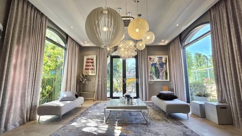 Within 1km Nanyang Pri | Rarely Avail GCB, 50m Frontage, Tanglin / Holland / Bukit Timah, 9 Bedrooms, 10,006 sqft, Good Class Bungalow For Sale, by Jac Ong, 500293767 - Living Room - PropertyGuru.com.sg