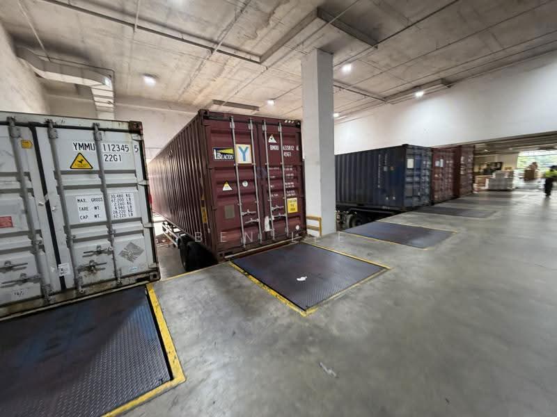 Warehouse Penjuru, Ground Floor High Ceiling 6m Storage, 10 Loading Bay, penjuru lane, Boon Lay / Jurong / Tuas, 30,650 sqft, Warehouse For Rent, by Ben Lee, 500293783 - CommercialGuru.com.sg