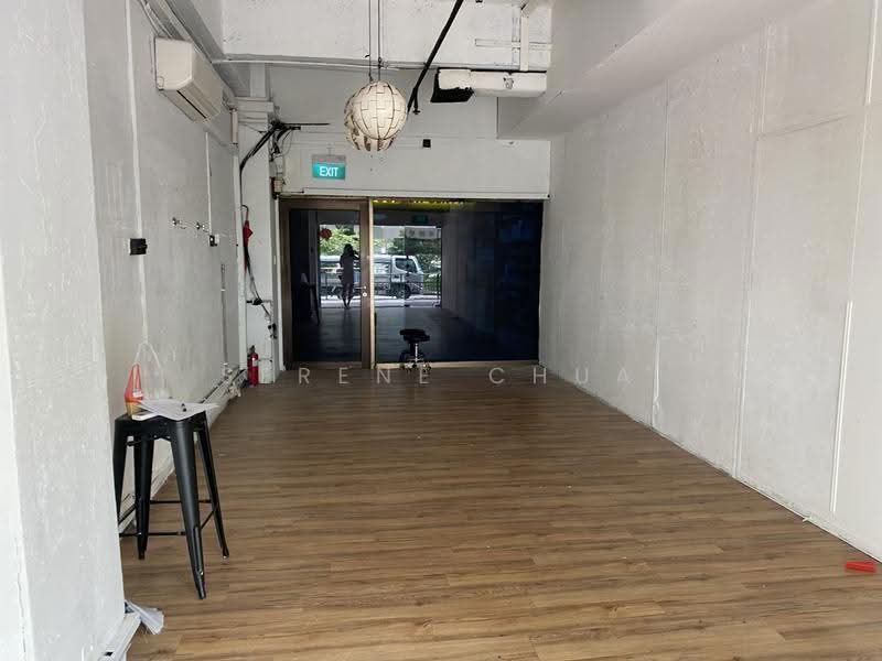 PUB /CAFE SPACE FACING MAIN ROAD FOR RENT, Chin Swee Road, Alexandra / Commonwealth, 365 sqft, Food & Beverage For Rent, by Serene Chua, 500293793 - Entrance - CommercialGuru.com.sg