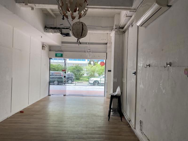 PUB /CAFE SPACE FACING MAIN ROAD FOR RENT, Chin Swee Road, Alexandra / Commonwealth, 365 sqft, Food & Beverage For Rent, by Serene Chua, 500293793 - Interior - CommercialGuru.com.sg