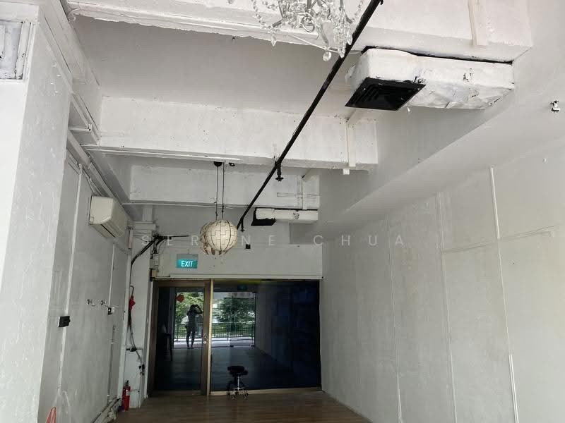 PUB /CAFE SPACE FACING MAIN ROAD FOR RENT, Chin Swee Road, Alexandra / Commonwealth, 365 sqft, Food & Beverage For Rent, by Serene Chua, 500293793 - Interior - CommercialGuru.com.sg