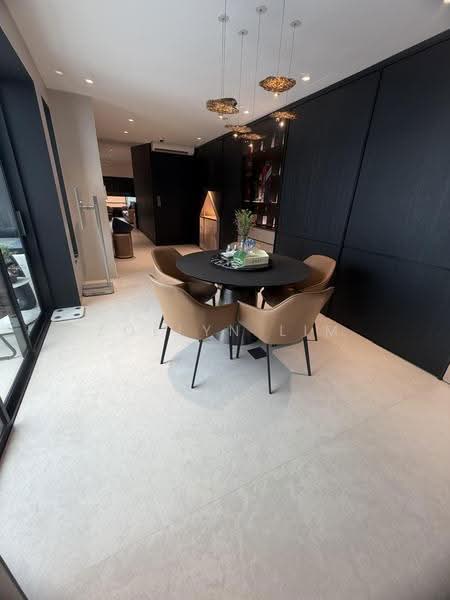 Sembawang Hills Estate, Nemesu Avenue, Ang Mo Kio / Bishan / Thomson, 4 Bedrooms, 1,600 sqft, Terraced House For Sale, by Zoelyn Lim, 500293811 - Dining Room - PropertyGuru.com.sg