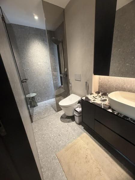 Sembawang Hills Estate, Nemesu Avenue, Ang Mo Kio / Bishan / Thomson, 4 Bedrooms, 1,600 sqft, Terraced House For Sale, by Zoelyn Lim, 500293811 - Bathroom - PropertyGuru.com.sg