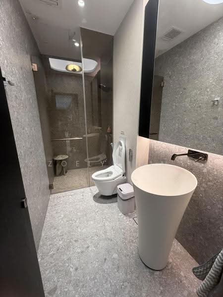 Sembawang Hills Estate, Nemesu Avenue, Ang Mo Kio / Bishan / Thomson, 4 Bedrooms, 1,600 sqft, Terraced House For Sale, by Zoelyn Lim, 500293811 - Bathroom - PropertyGuru.com.sg